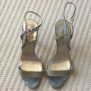 Kenneth Cole 7.5 M High Heels